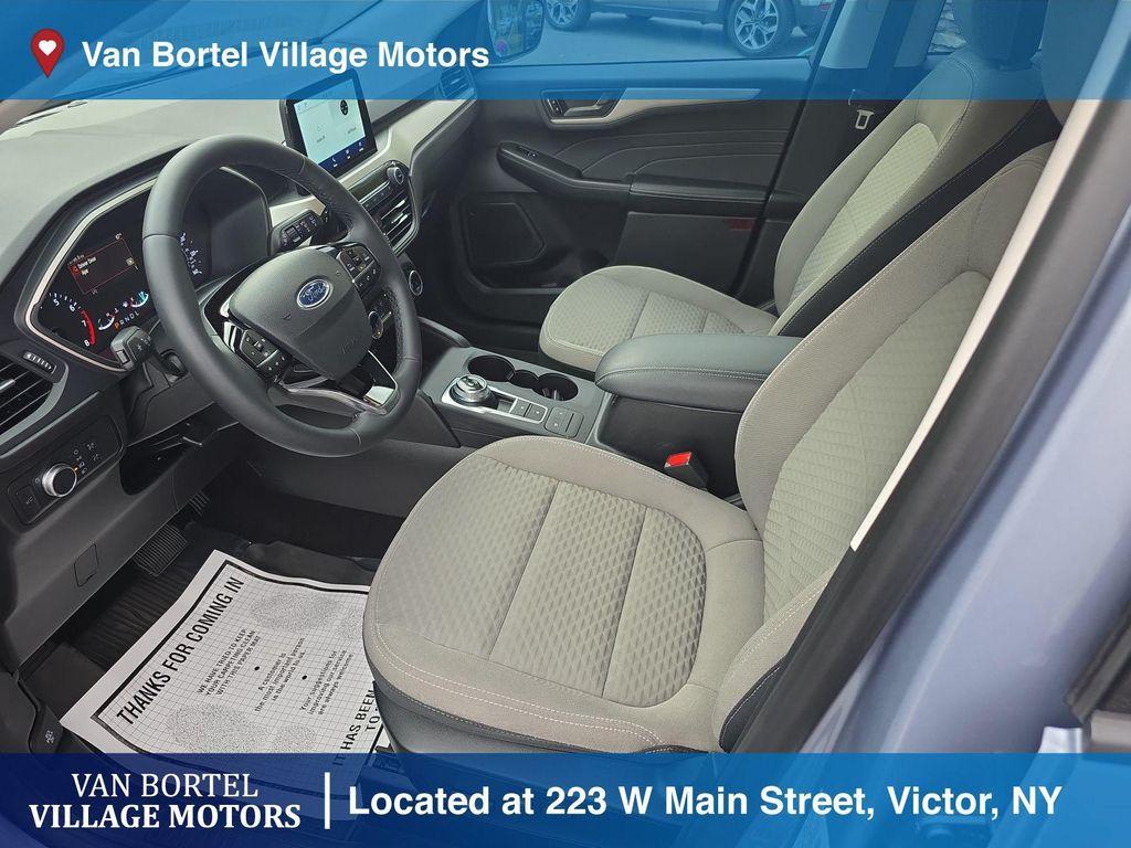 used 2022 Ford Escape car, priced at $21,900