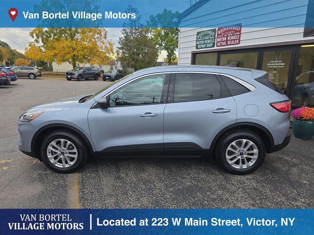 used 2022 Ford Escape car, priced at $21,900