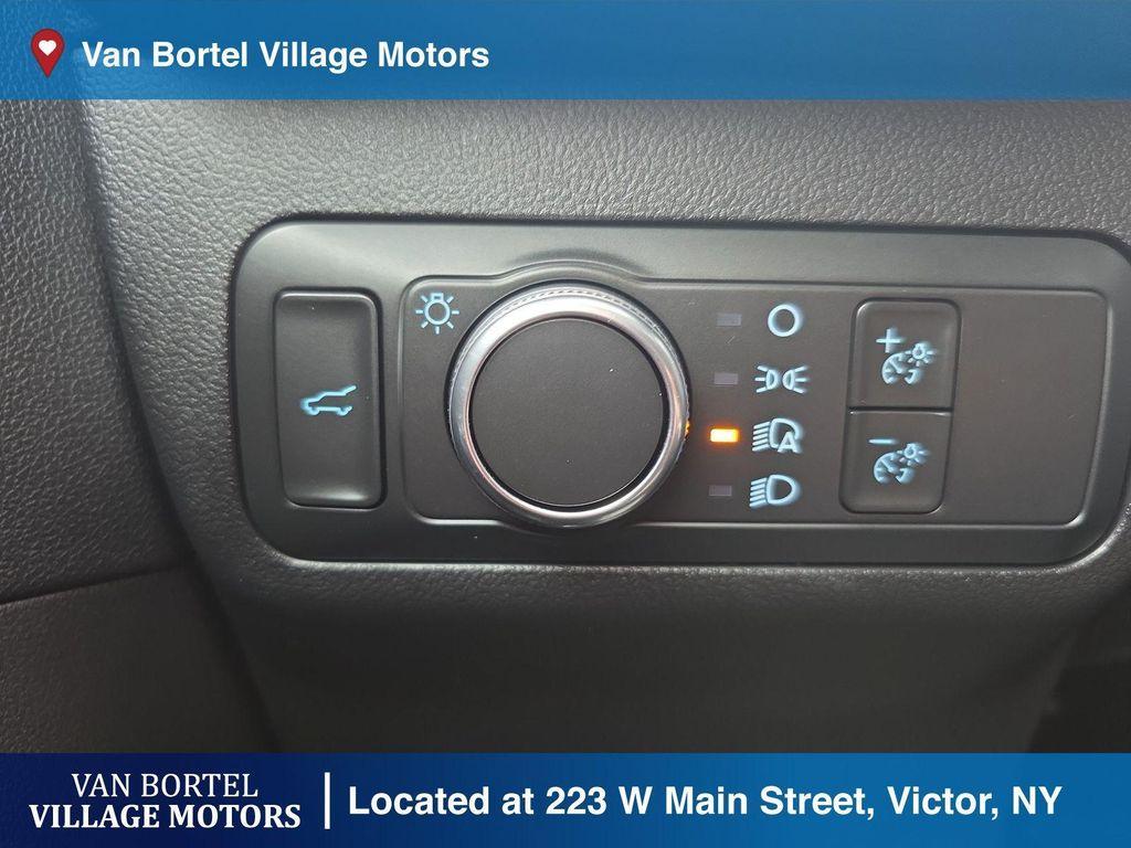 used 2022 Ford Escape car, priced at $21,900