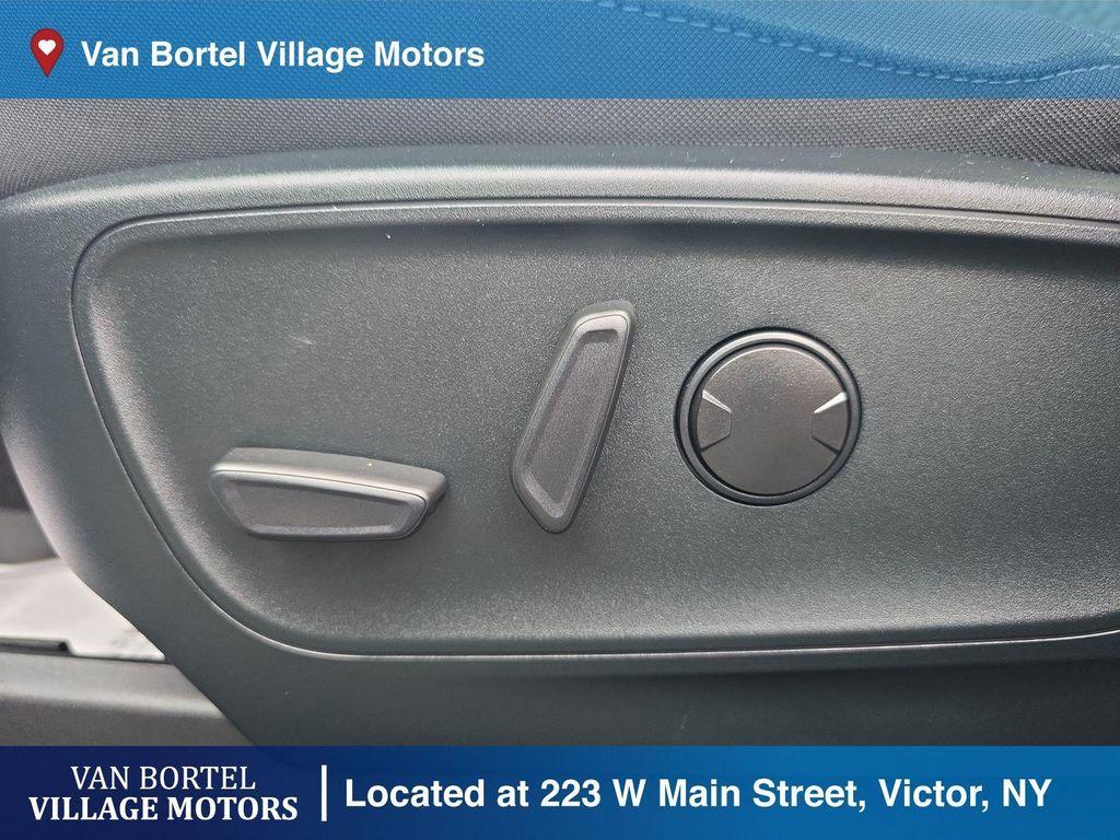 used 2022 Ford Escape car, priced at $21,900