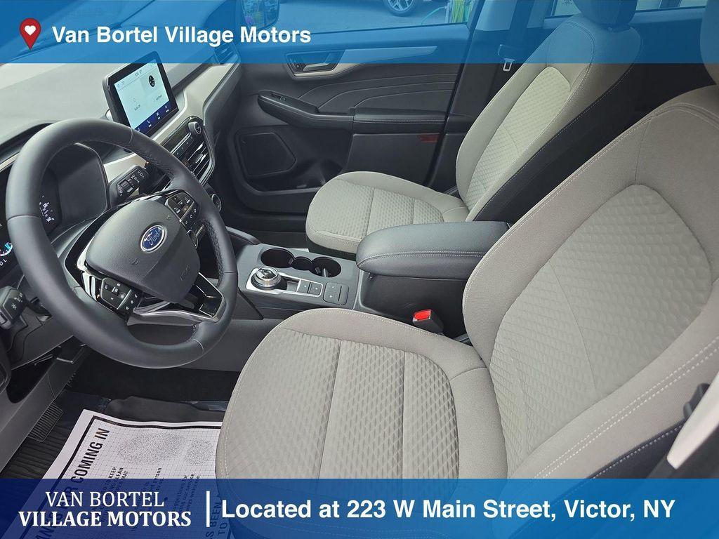 used 2022 Ford Escape car, priced at $21,900