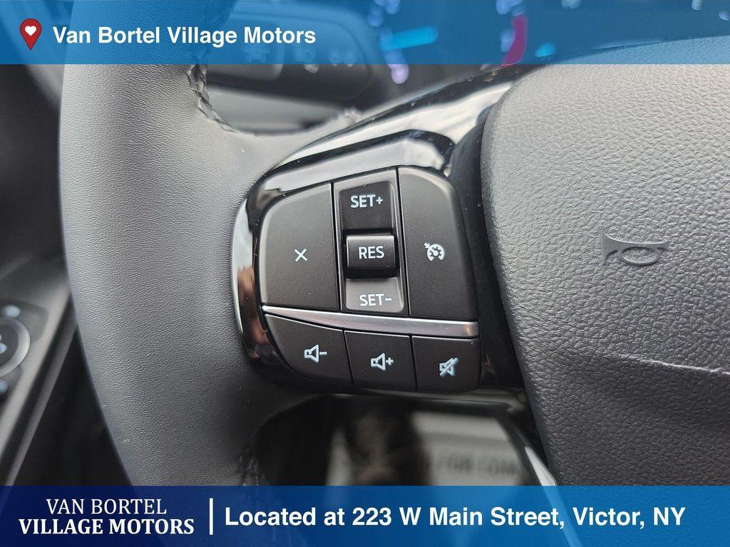 used 2022 Ford Escape car, priced at $21,900