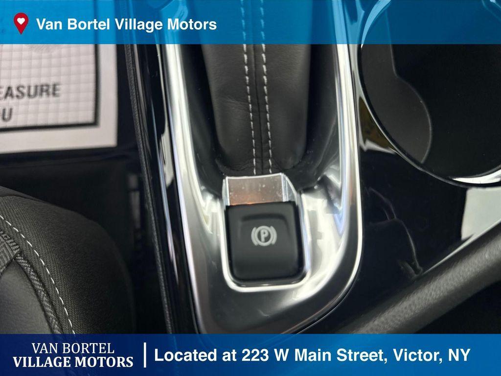 used 2025 Buick Encore GX car, priced at $21,900