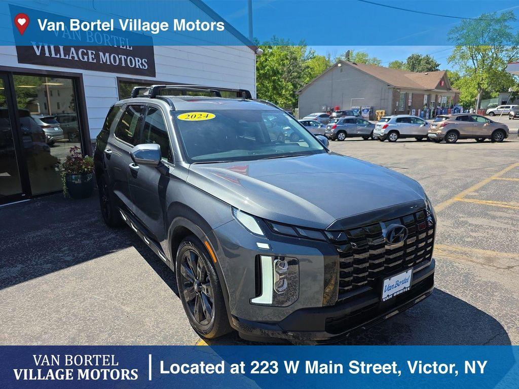 used 2024 Hyundai Palisade car, priced at $37,900