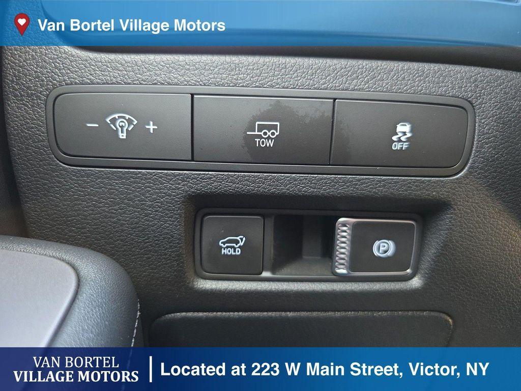 used 2024 Hyundai Palisade car, priced at $37,900