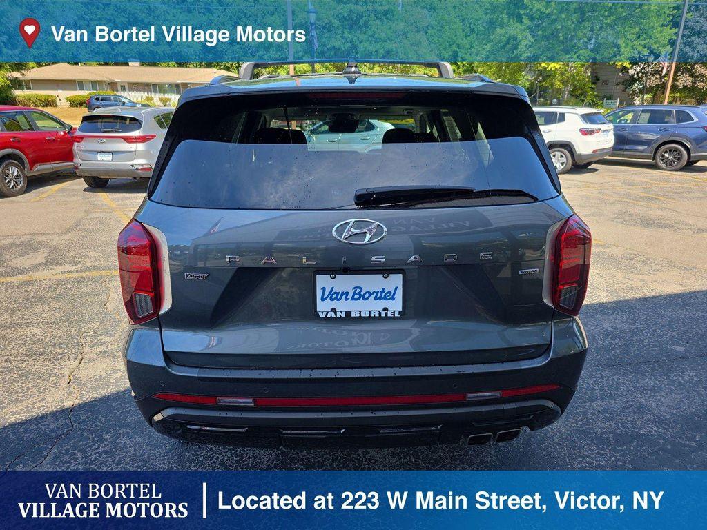 used 2024 Hyundai Palisade car, priced at $37,900