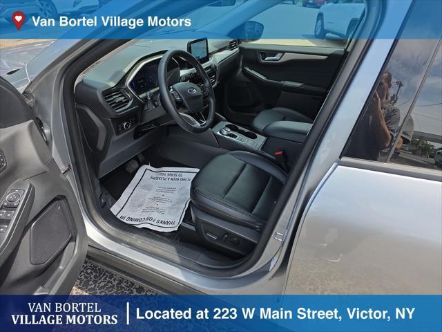 used 2022 Ford Escape car, priced at $22,900