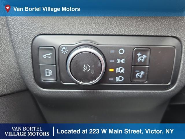 used 2022 Ford Escape car, priced at $22,900