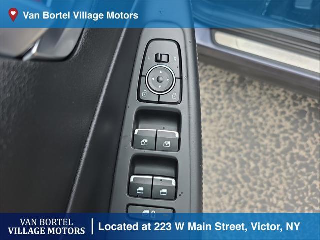 used 2022 Hyundai SANTA FE HEV car, priced at $26,500