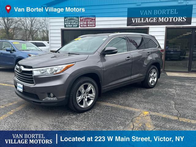 used 2015 Toyota Highlander car, priced at $20,900