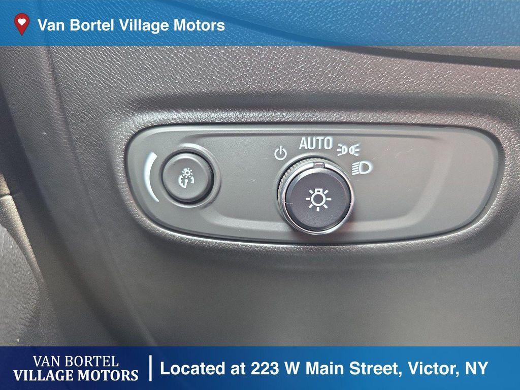 used 2022 Chevrolet Equinox car, priced at $21,900