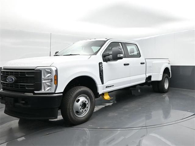 new 2025 Ford F-350 car, priced at $64,940