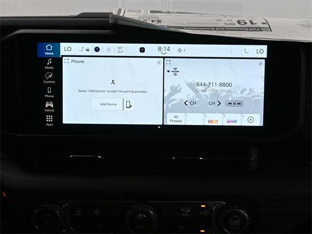 new 2025 Jeep Gladiator car, priced at $40,038