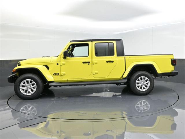 new 2023 Jeep Gladiator car, priced at $39,701