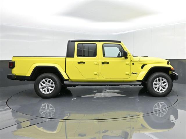 new 2023 Jeep Gladiator car, priced at $39,701