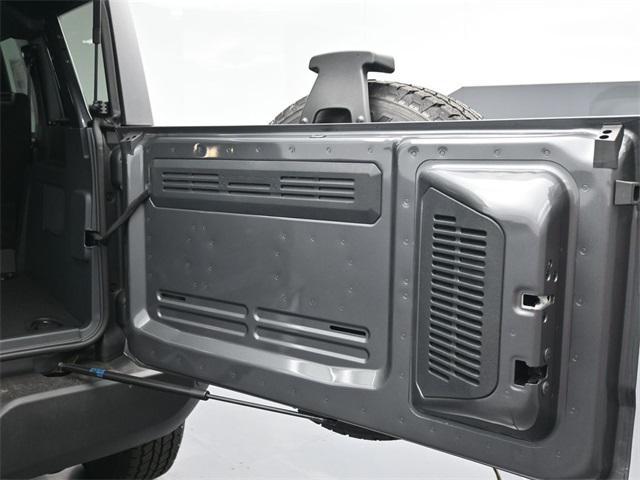 new 2025 Ford Bronco car, priced at $42,294