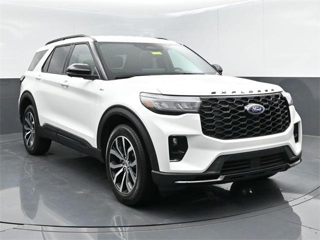 new 2025 Ford Explorer car, priced at $45,696