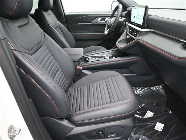 new 2025 Ford Explorer car, priced at $45,696