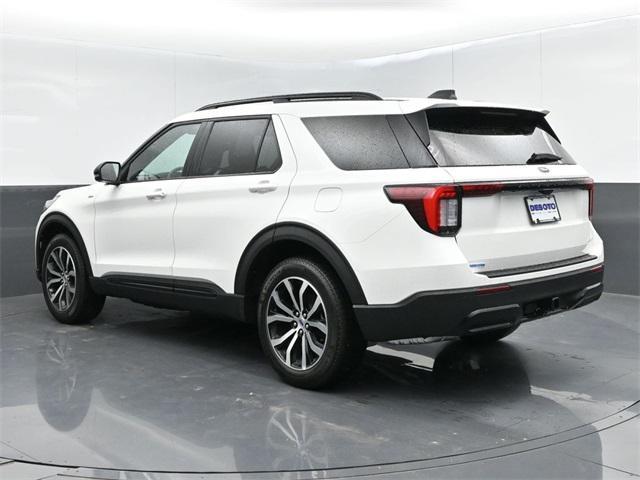 new 2025 Ford Explorer car, priced at $45,696