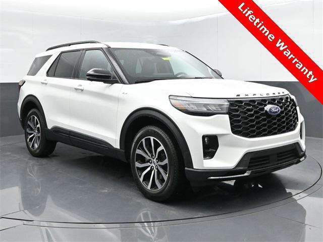 new 2025 Ford Explorer car, priced at $45,696