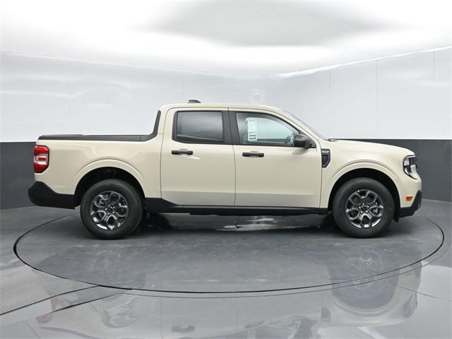 new 2025 Ford Maverick car, priced at $28,051