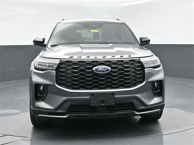 new 2025 Ford Explorer car, priced at $45,653