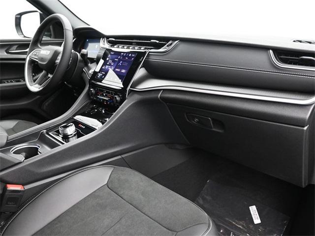 new 2025 Jeep Grand Cherokee L car, priced at $43,378