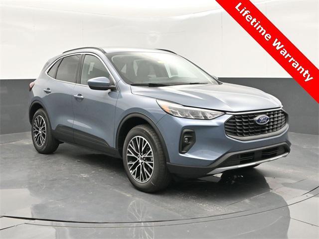 new 2025 Ford Escape PHEV car, priced at $28,663