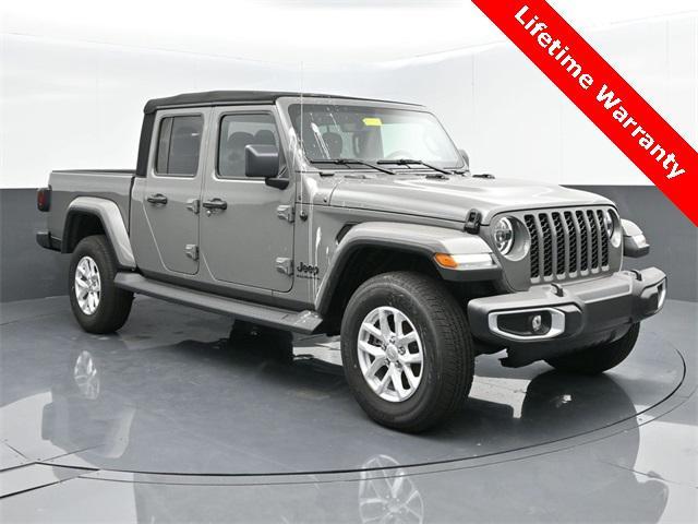 new 2023 Jeep Gladiator car, priced at $40,011