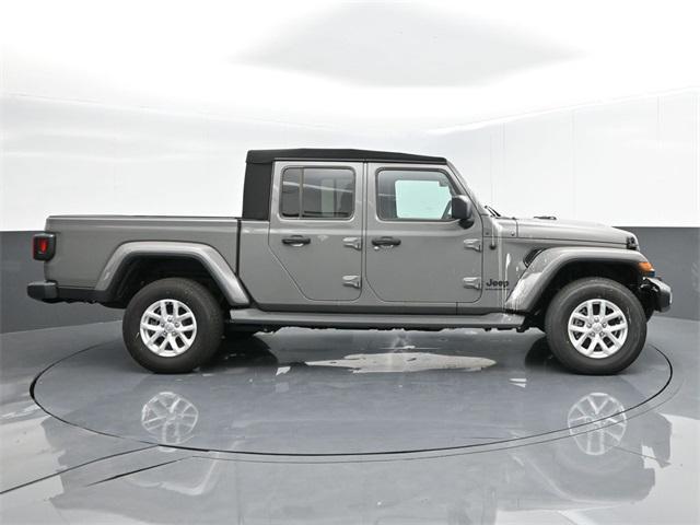 new 2023 Jeep Gladiator car, priced at $40,011