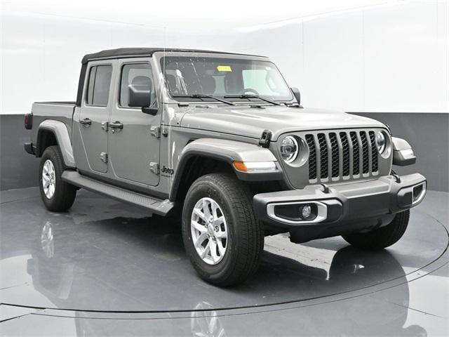 new 2023 Jeep Gladiator car, priced at $40,011