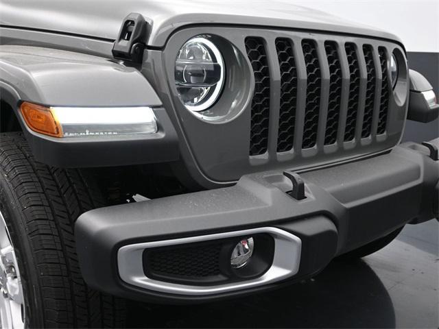 new 2023 Jeep Gladiator car, priced at $48,781