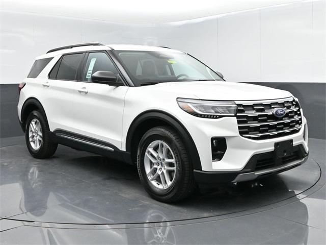 new 2025 Ford Explorer car, priced at $43,193