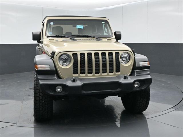 used 2020 Jeep Gladiator car, priced at $27,422