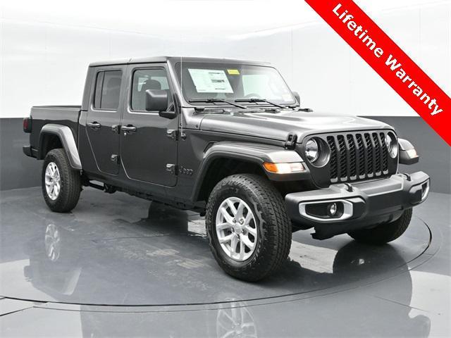 new 2023 Jeep Gladiator car, priced at $40,252