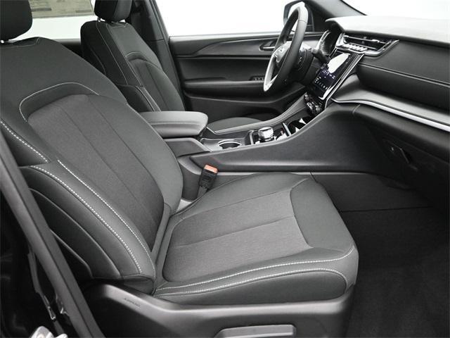 new 2025 Jeep Grand Cherokee L car, priced at $34,228