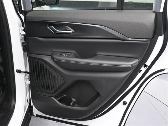 new 2025 Jeep Grand Cherokee car, priced at $42,024