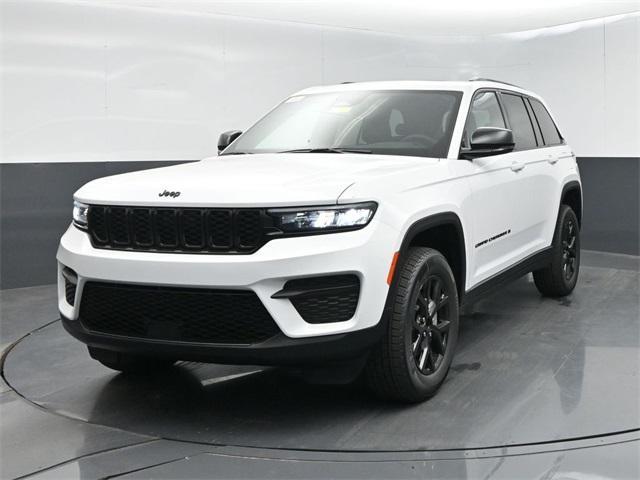 new 2025 Jeep Grand Cherokee car, priced at $42,024