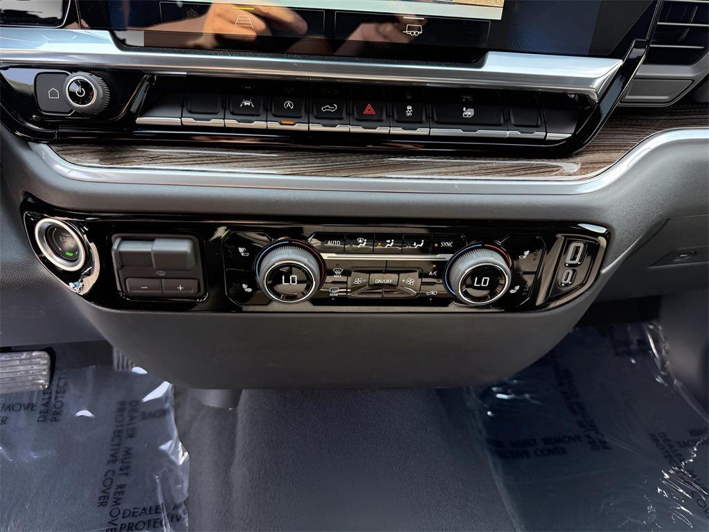 new 2025 Chevrolet Silverado 1500 car, priced at $52,395