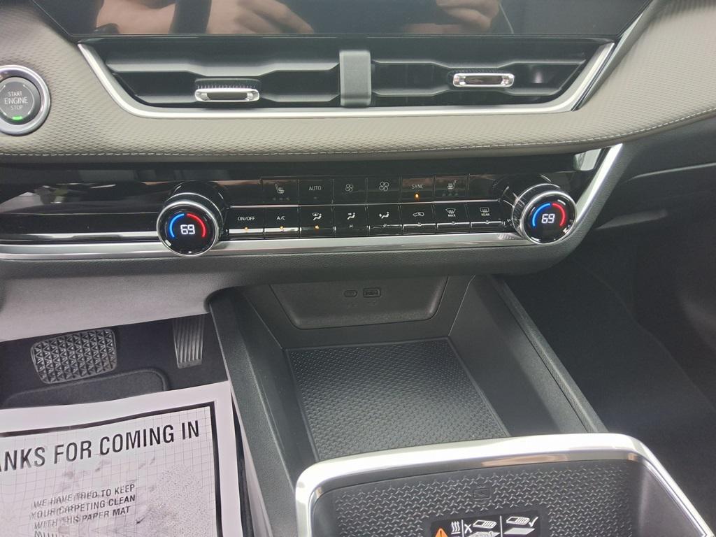 new 2026 Chevrolet Equinox car, priced at $34,520