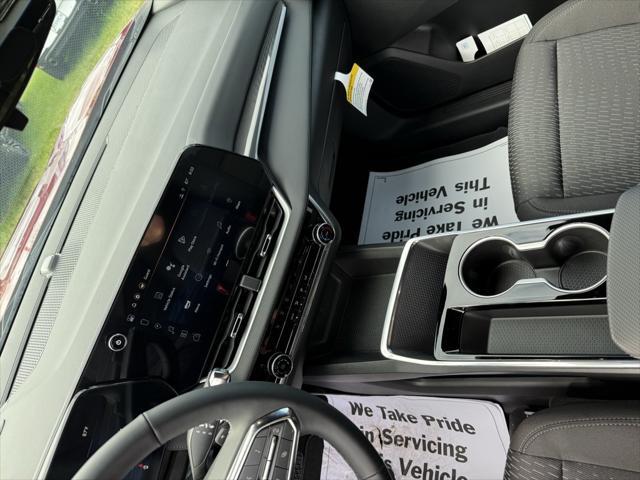 new 2025 Chevrolet Equinox car, priced at $33,090