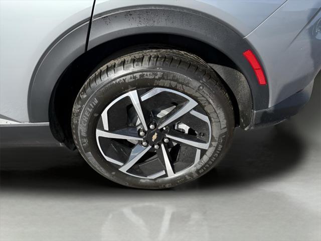 new 2025 Chevrolet Equinox EV car, priced at $33,465
