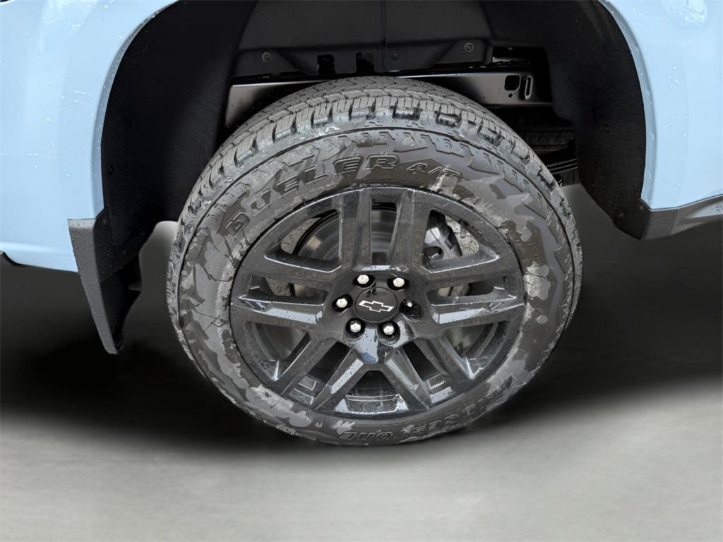 new 2025 Chevrolet Colorado car, priced at $48,130