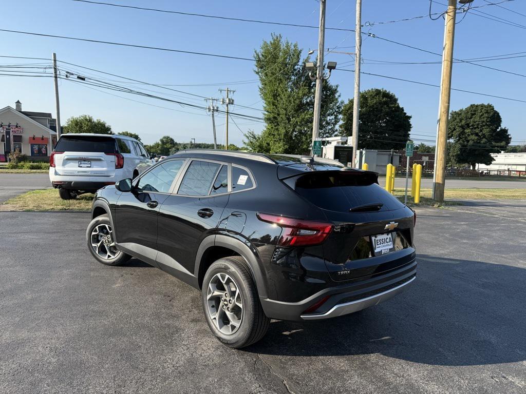 new 2025 Chevrolet Trax car, priced at $25,735