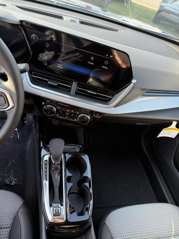 new 2025 Chevrolet Trax car, priced at $25,735