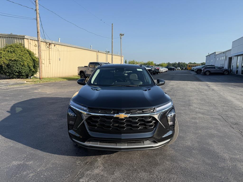 new 2025 Chevrolet Trax car, priced at $25,735