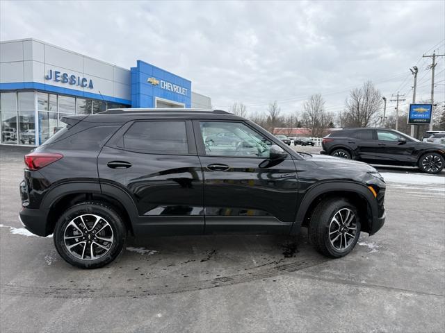 new 2025 Chevrolet TrailBlazer car, priced at $30,080