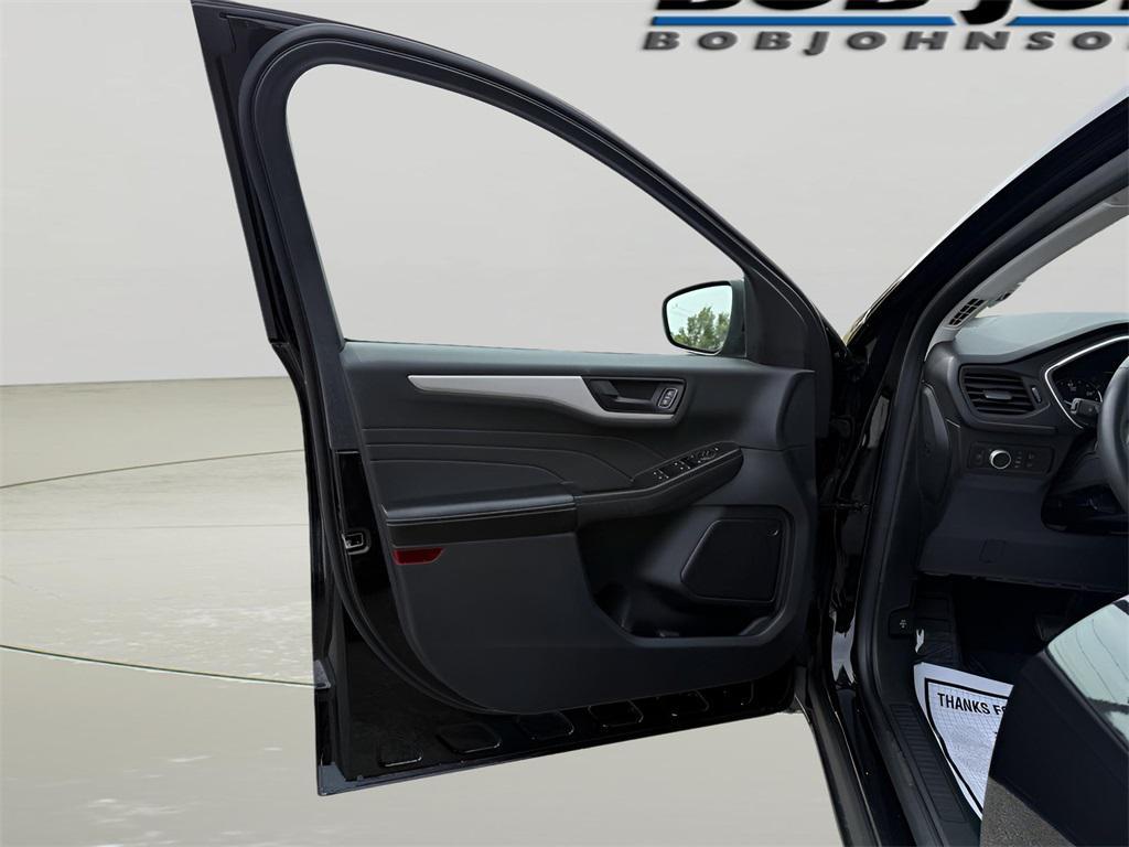 used 2022 Ford Escape car, priced at $19,428
