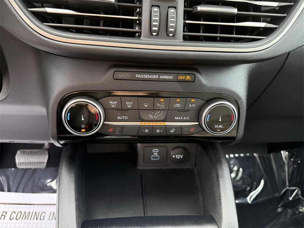 used 2022 Ford Escape car, priced at $19,428