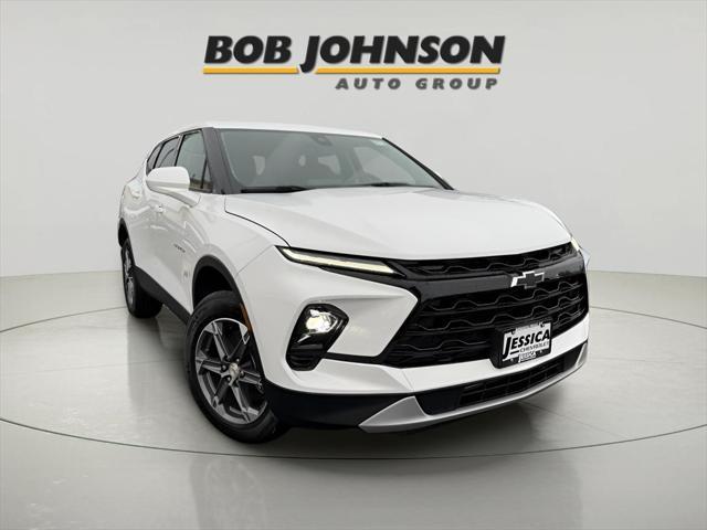 new 2025 Chevrolet Blazer car, priced at $40,010